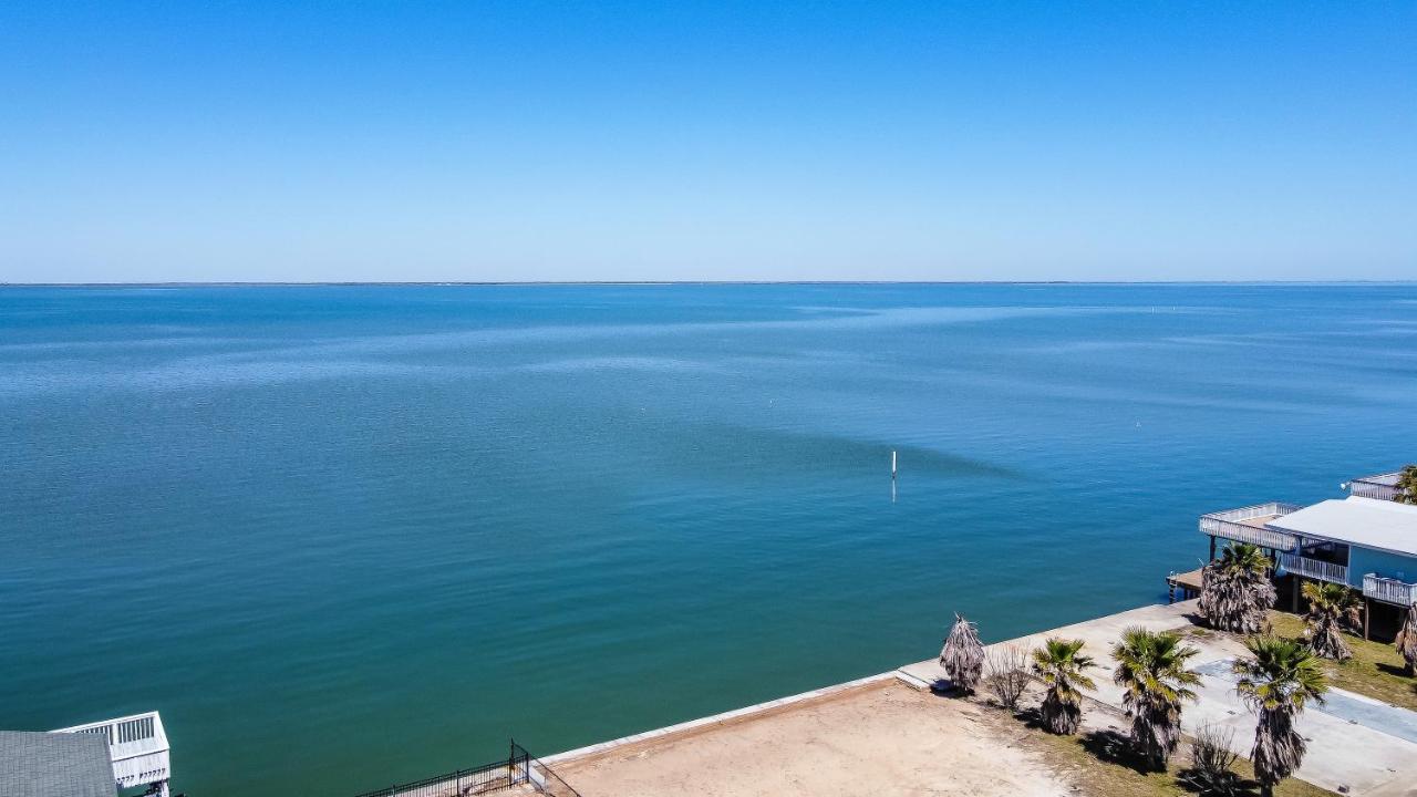 One-Of-A-Kind Beach Home With Lounge Bar Game Room Galveston Exteriör bild